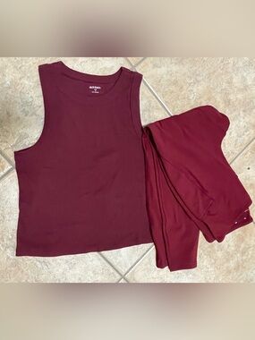 Lane Bryant Livi Soft 7/8 Legging in Burgundy Red w/ matching Old Navy Tank